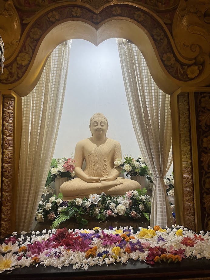 Buddhist statue Sri Lanka